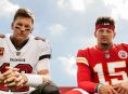 Madden NFL 22, kannessa paistattelevat Tom Brady ja Patrick Mahomes
